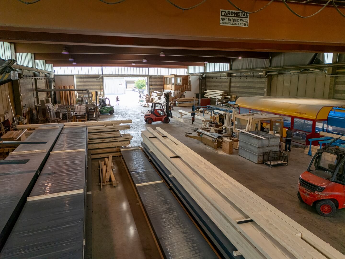 centro di lavorazione del legno per coperture e tetti